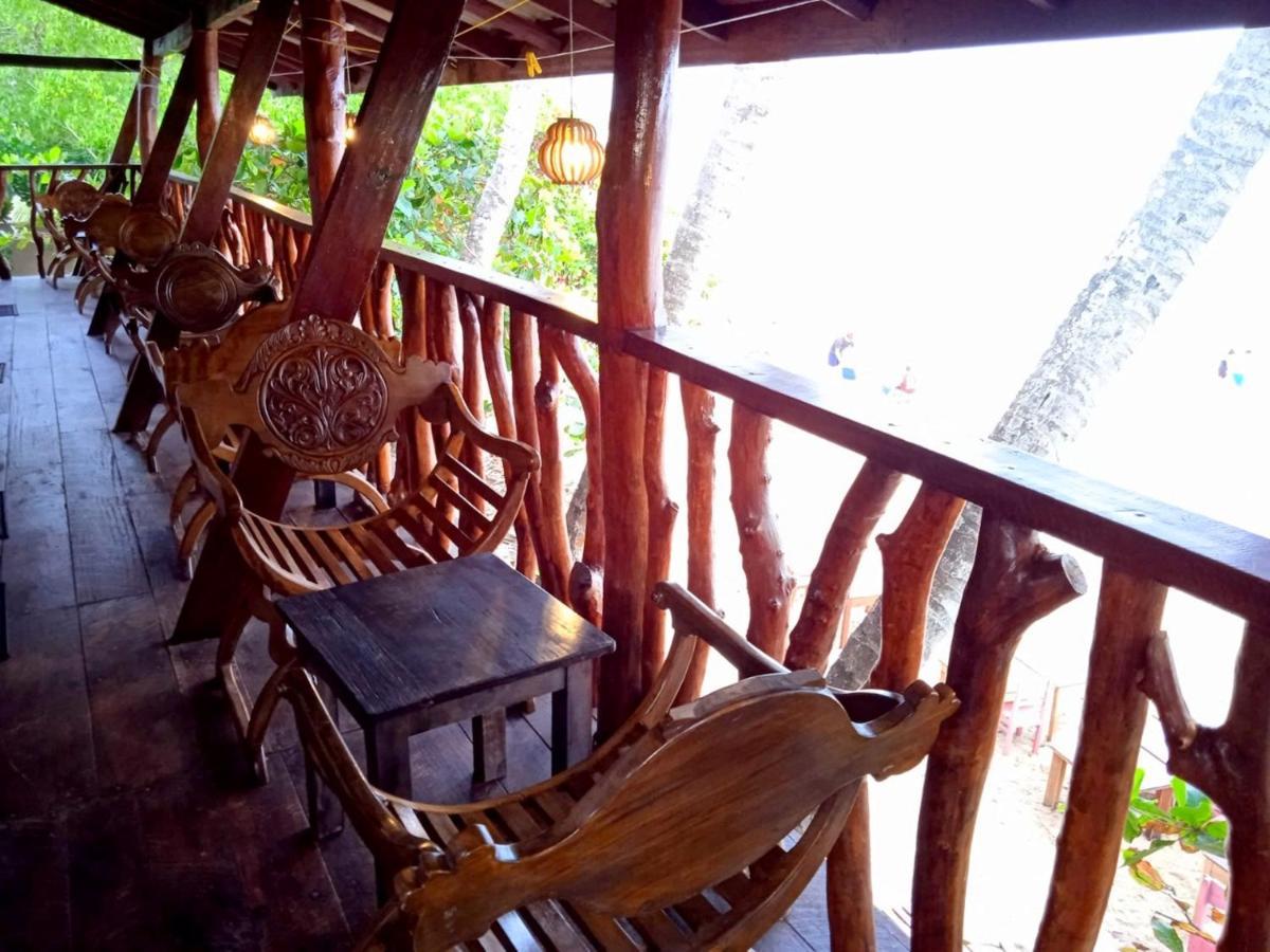Lucky Sea Beach Hotel Tangalle Exteriör bild