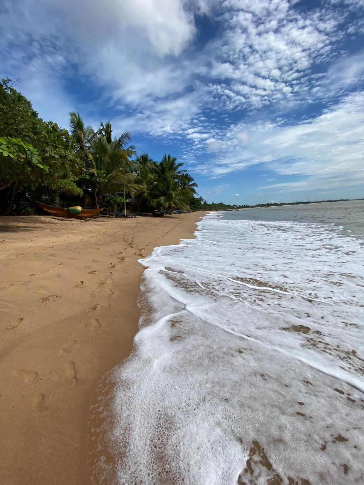 Lucky Sea Beach Hotel Tangalle Exteriör bild
