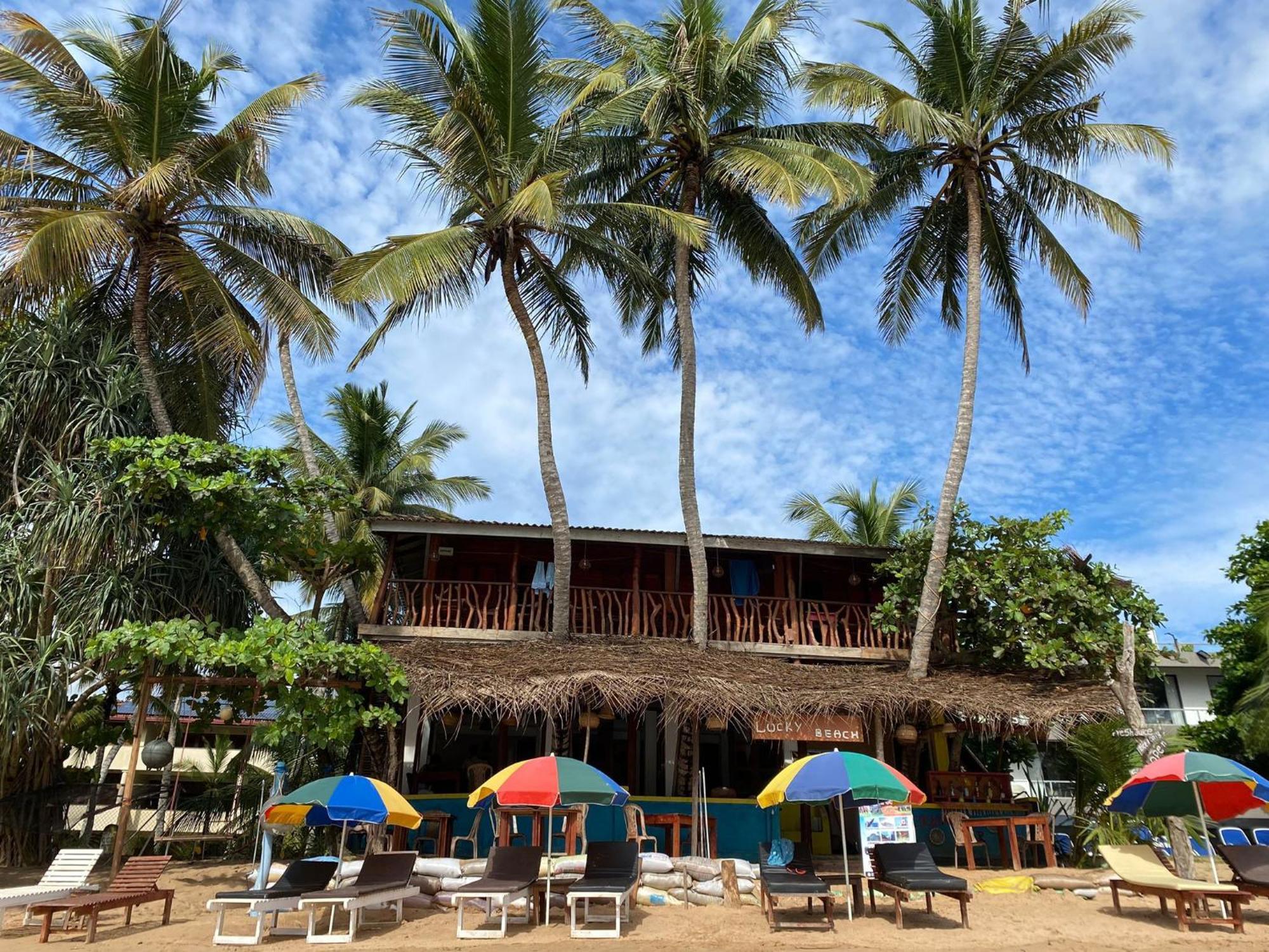 Lucky Sea Beach Hotel Tangalle Exteriör bild